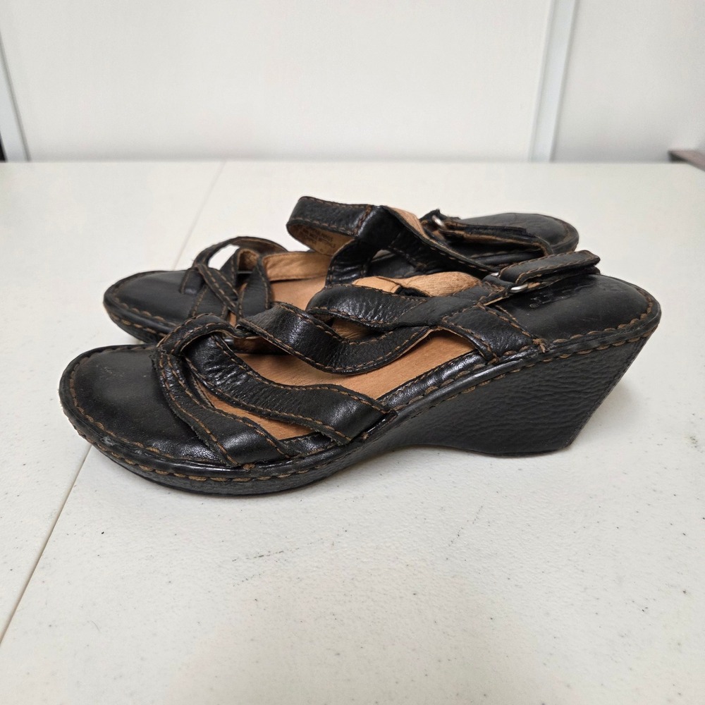 Born W31566 CIA11 Black Leather Strappy Wedge Sandals Womens 7 EU 38